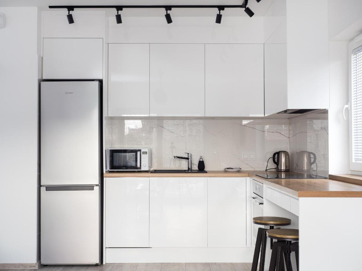 Szwedzka 22C Separate Bedroom Free Garage By Perfect Apart Варшава Экстерьер фото
