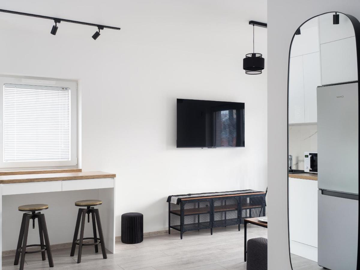 Szwedzka 22C Separate Bedroom Free Garage By Perfect Apart Варшава Экстерьер фото