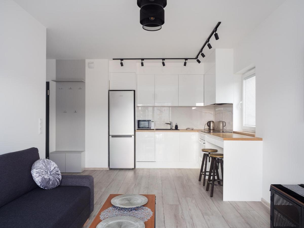 Szwedzka 22C Separate Bedroom Free Garage By Perfect Apart Варшава Экстерьер фото